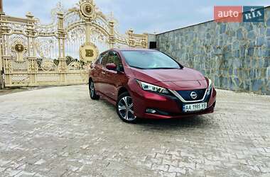 Хэтчбек Nissan Leaf 2018 в Киеве