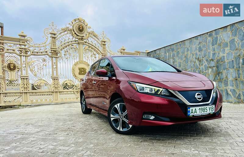 Хэтчбек Nissan Leaf 2018 в Киеве