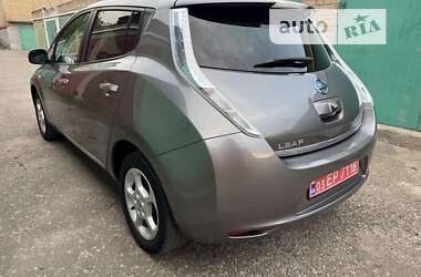 Хэтчбек Nissan Leaf 2014 в Ровно