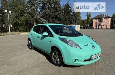 Хетчбек Nissan Leaf 2013 в Дніпрі