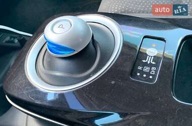 Хэтчбек Nissan Leaf 2014 в 