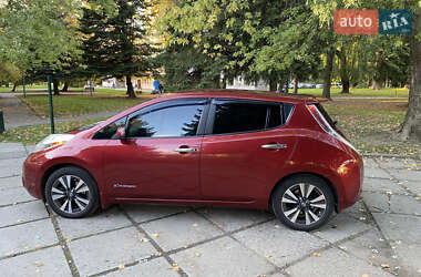 Хэтчбек Nissan Leaf 2015 в Львове