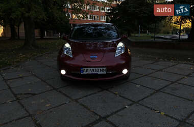 Хэтчбек Nissan Leaf 2015 в Львове