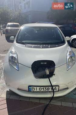 Хэтчбек Nissan Leaf 2017 в Киеве