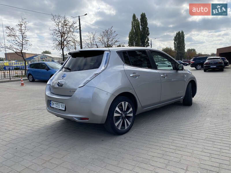 Хетчбек Nissan Leaf 2015 в Житомирі фото 8 Хетчбек Nissan Leaf 2015 в Житомирі