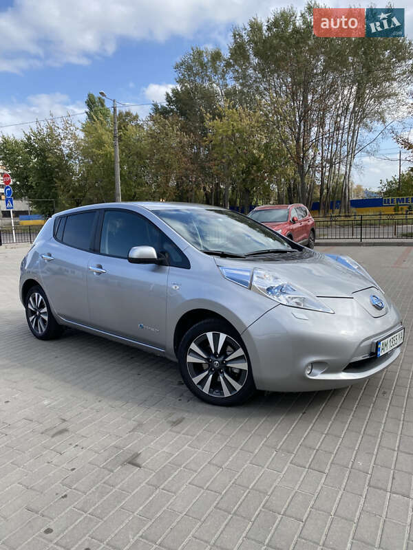Хетчбек Nissan Leaf 2015 в Житомирі фото 12 Хетчбек Nissan Leaf 2015 в Житомирі