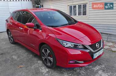 Хетчбек Nissan Leaf 2019 в Городку