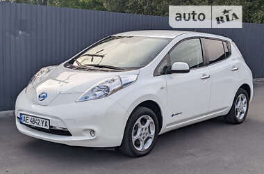 Хэтчбек Nissan Leaf 2016 в Днепре