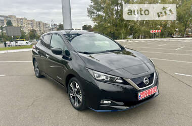 Хэтчбек Nissan Leaf 2019 в Киеве