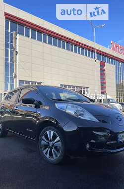 Хэтчбек Nissan Leaf 2017 в Коростене