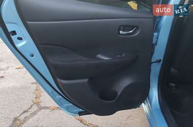 Хэтчбек Nissan Leaf 2015 в Каменском