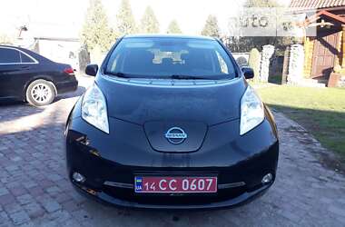 Хэтчбек Nissan Leaf 2013 в Монастыриске