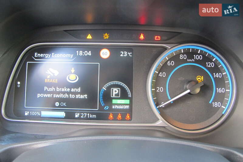 Хэтчбек Nissan Leaf 2021 в Киеве