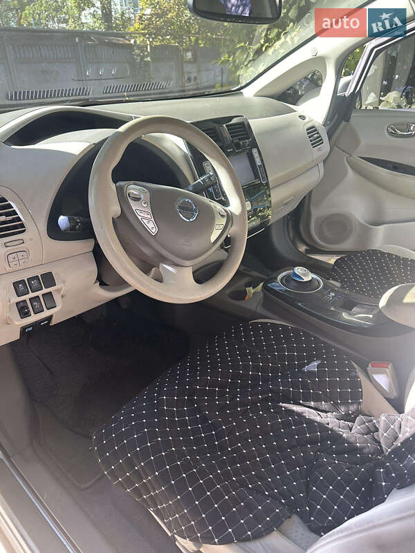 Хетчбек Nissan Leaf 2011 в Одесі