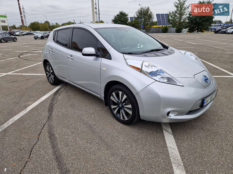 Хэтчбек Nissan Leaf 2014 в Киеве