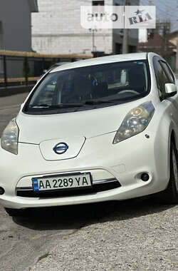 Хэтчбек Nissan Leaf 2011 в Киеве