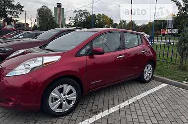 Хэтчбек Nissan Leaf 2015 в Львове