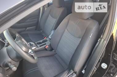 Хэтчбек Nissan Leaf 2021 в 