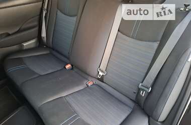 Хэтчбек Nissan Leaf 2021 в 