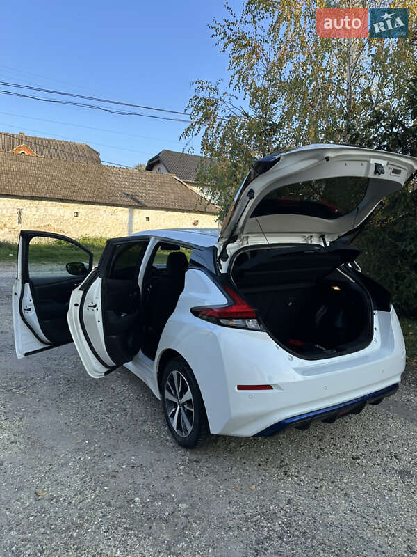 Хэтчбек Nissan Leaf 2018 в Монастыриске