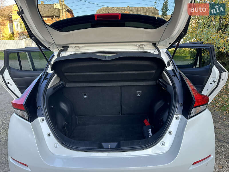 Хэтчбек Nissan Leaf 2018 в Монастыриске