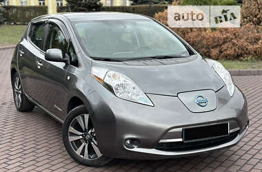 Хэтчбек Nissan Leaf 2016 в Днепре