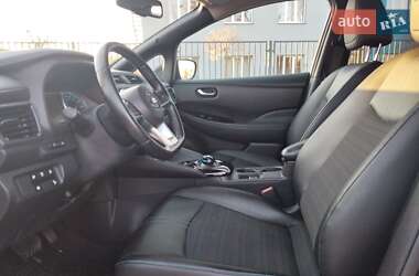 Хэтчбек Nissan Leaf 2019 в 