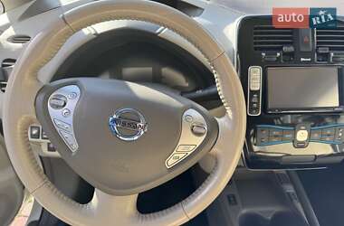 Хэтчбек Nissan Leaf 2014 в 