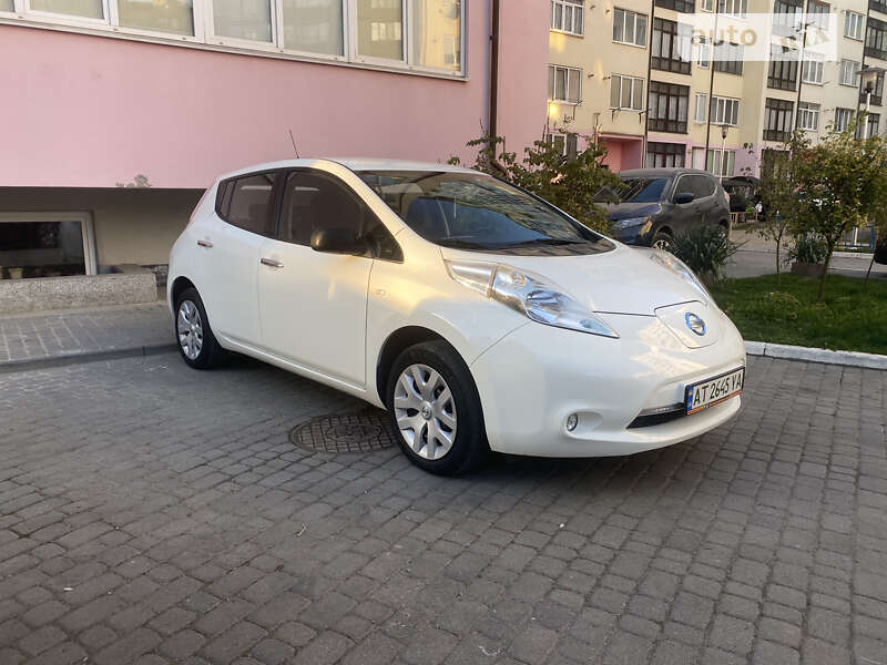 Хетчбек Nissan Leaf 2016 в Івано-Франківську