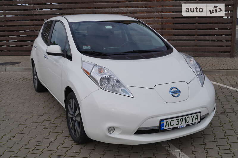 Хэтчбек Nissan Leaf 2014 в Луцке