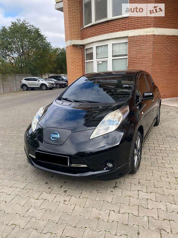 Хетчбек Nissan Leaf 2015 в Одесі