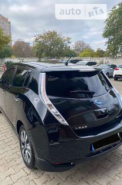 Хетчбек Nissan Leaf 2015 в Одесі