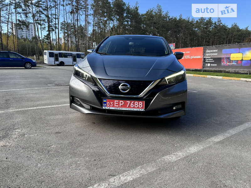 Хэтчбек Nissan Leaf 2019 в Ирпене