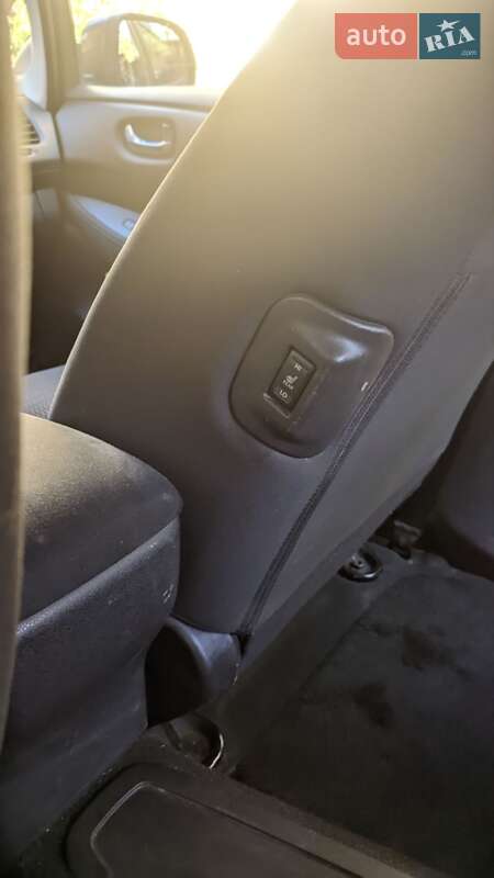 Хэтчбек Nissan Leaf 2014 в Киеве