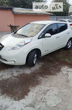 Хетчбек Nissan Leaf 2011 в Дніпрі