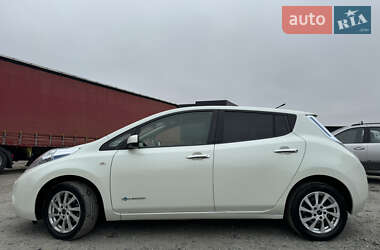 Хэтчбек Nissan Leaf 2011 в Львове