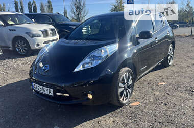 Хэтчбек Nissan Leaf 2015 в Киеве