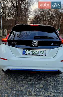Хэтчбек Nissan Leaf 2019 в 