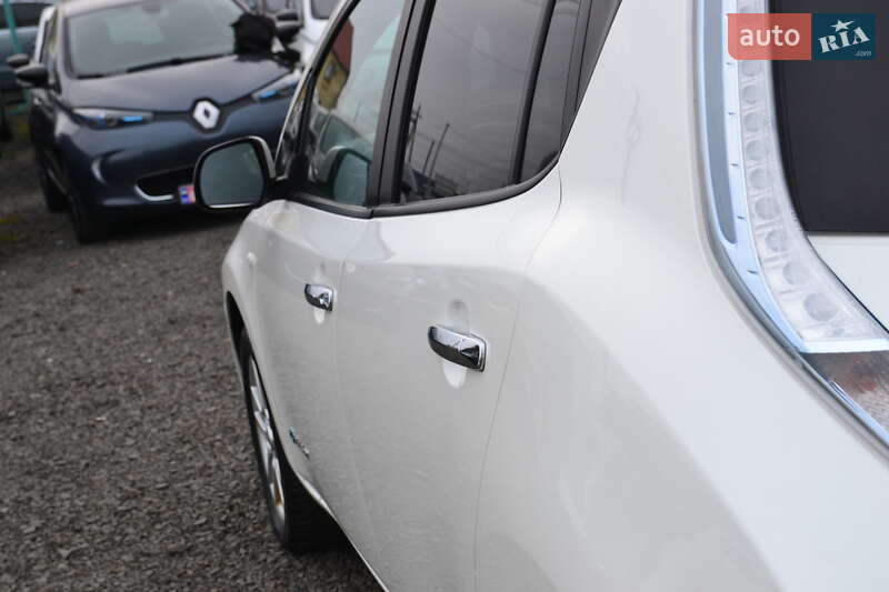 Хэтчбек Nissan Leaf 2013 в Луцке