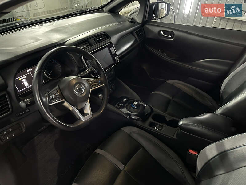 Хэтчбек Nissan Leaf 2019 в Днепре