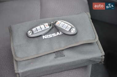 Хетчбек Nissan Leaf 2014 в 