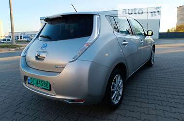 Хетчбек Nissan Leaf 2015 в Рівному