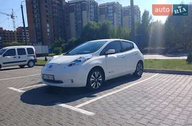 Хэтчбек Nissan Leaf 2015 в Хмельницком