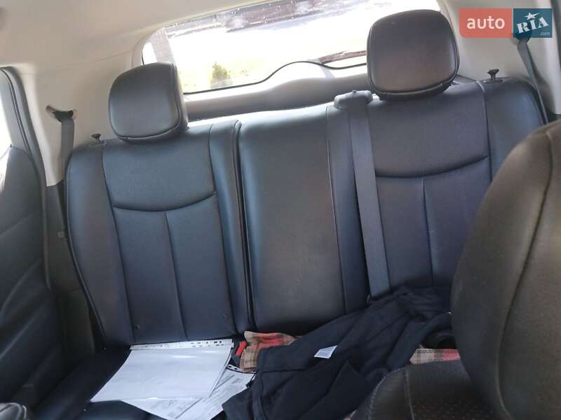 Хэтчбек Nissan Leaf 2015 в Хмельницком