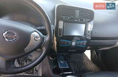 Хэтчбек Nissan Leaf 2015 в Хмельницком