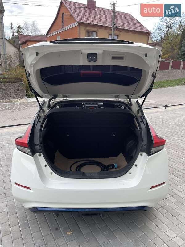 Хетчбек Nissan Leaf 2018 в Кременці