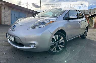 Хетчбек Nissan Leaf 2013 в Києві