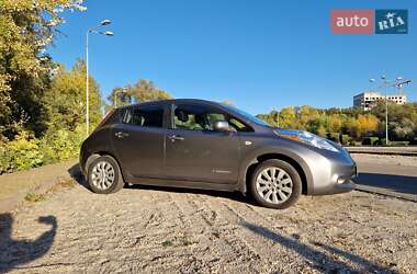 Хэтчбек Nissan Leaf 2015 в Днепре