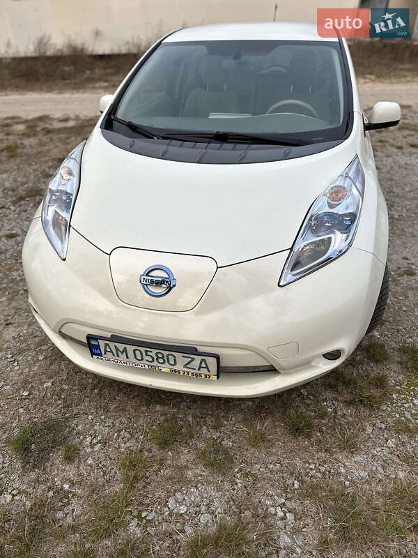 Хетчбек Nissan Leaf 2012 в Житомирі