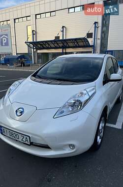 Хетчбек Nissan Leaf 2015 в Києві